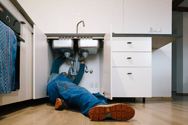 Professional Leak Detection technician working in Everson, PA
